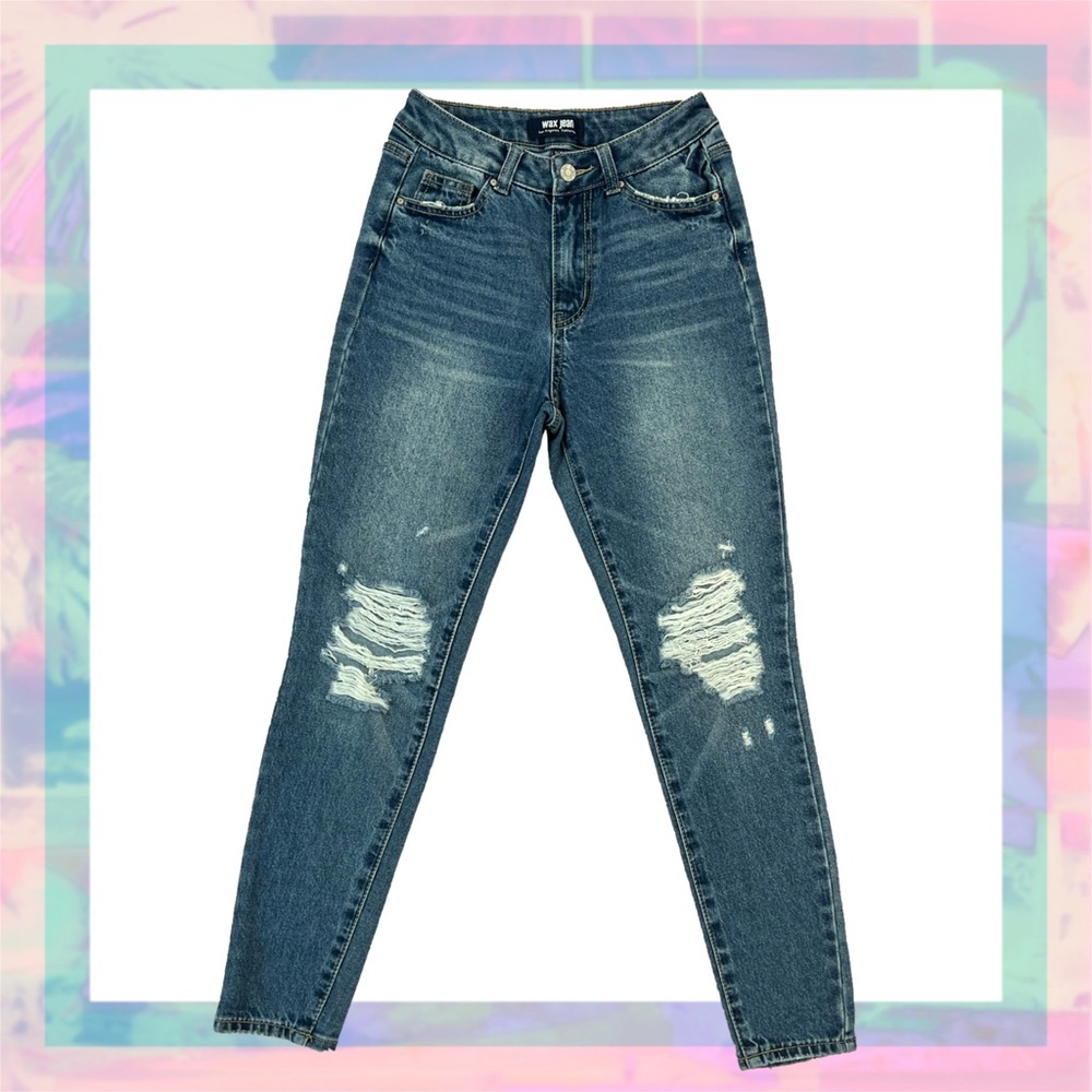 Distressed High-Waist Ankle Cut Jeans 💙